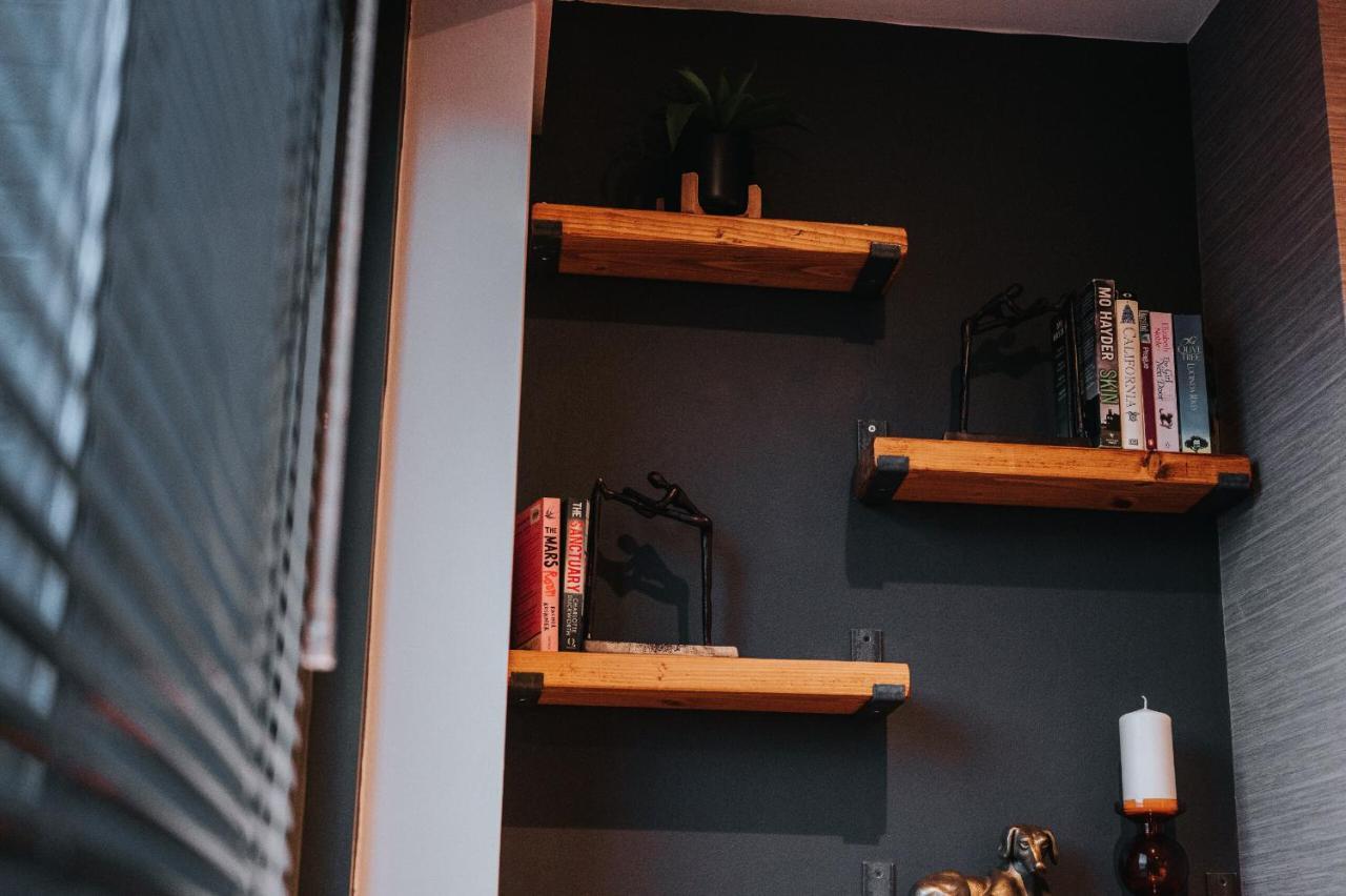Circa17- Entire Apt, Free Parking, Gym, City Central & Free Netflix 브랙넬 외부 사진